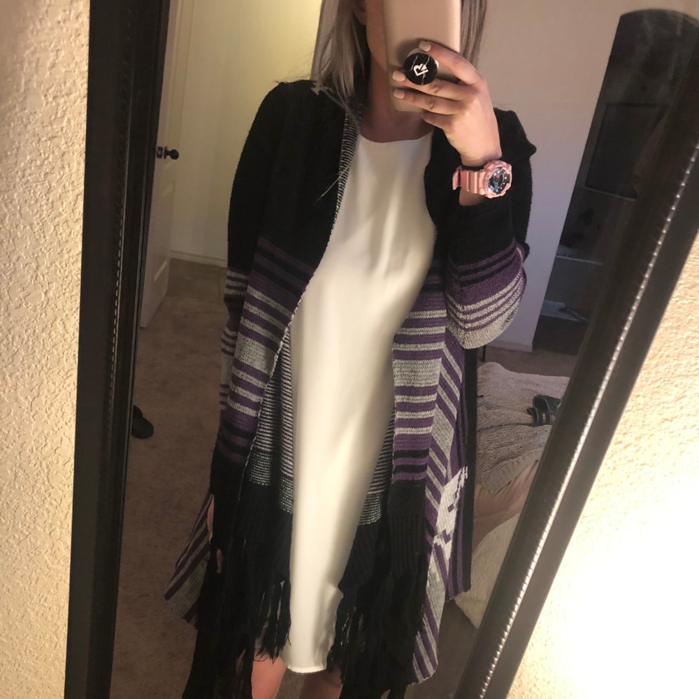 Cardigan - Picture 2 of 5